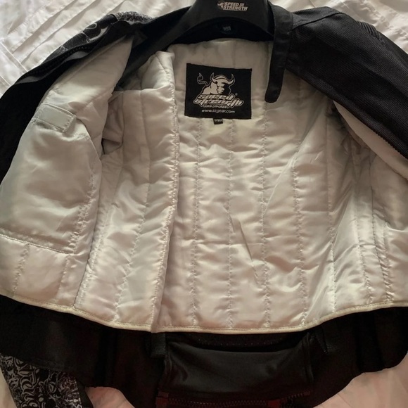 SOLD - Picture 5 of 8